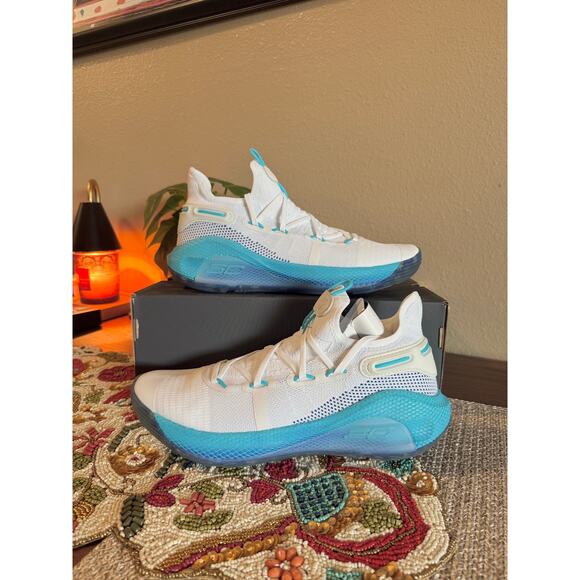 Under Armour Stephen Curry 6 Christmas in the Town White Royal Blue 3022386 100